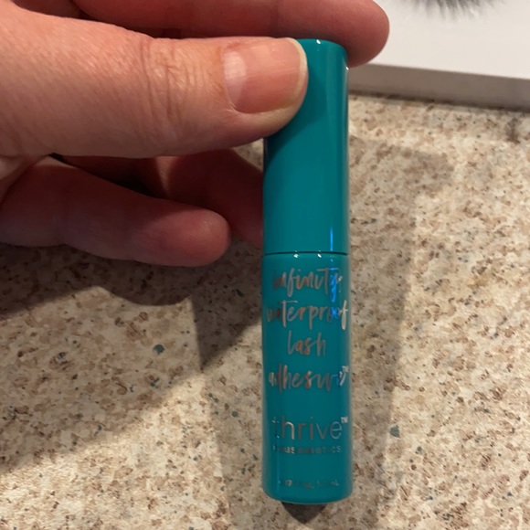 Brand New! Lashes with lash adhesive! - Picture 3 of 5